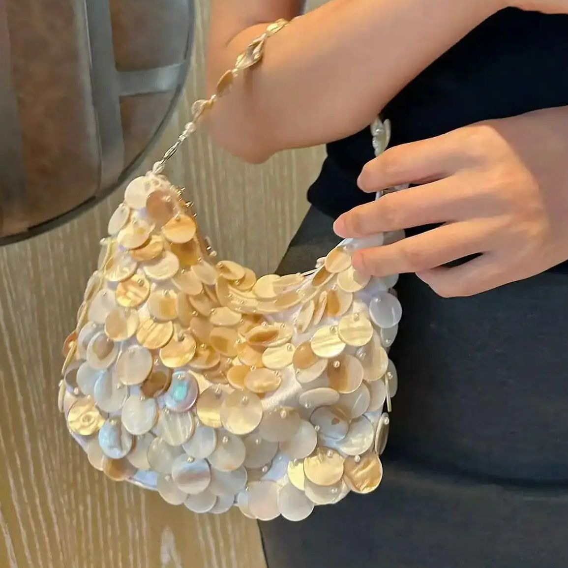 Interior Design Intern - Bolso de mano hecho a mano